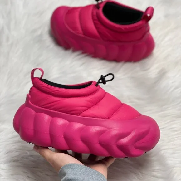 サンダル CROCS Overpuff Shorty Dragonfruit 2106686ZQ 210668-6ZQ Crocs Overpuff Shorty Dragon Fruit Shoe 210668-6ZQ NEW Multi